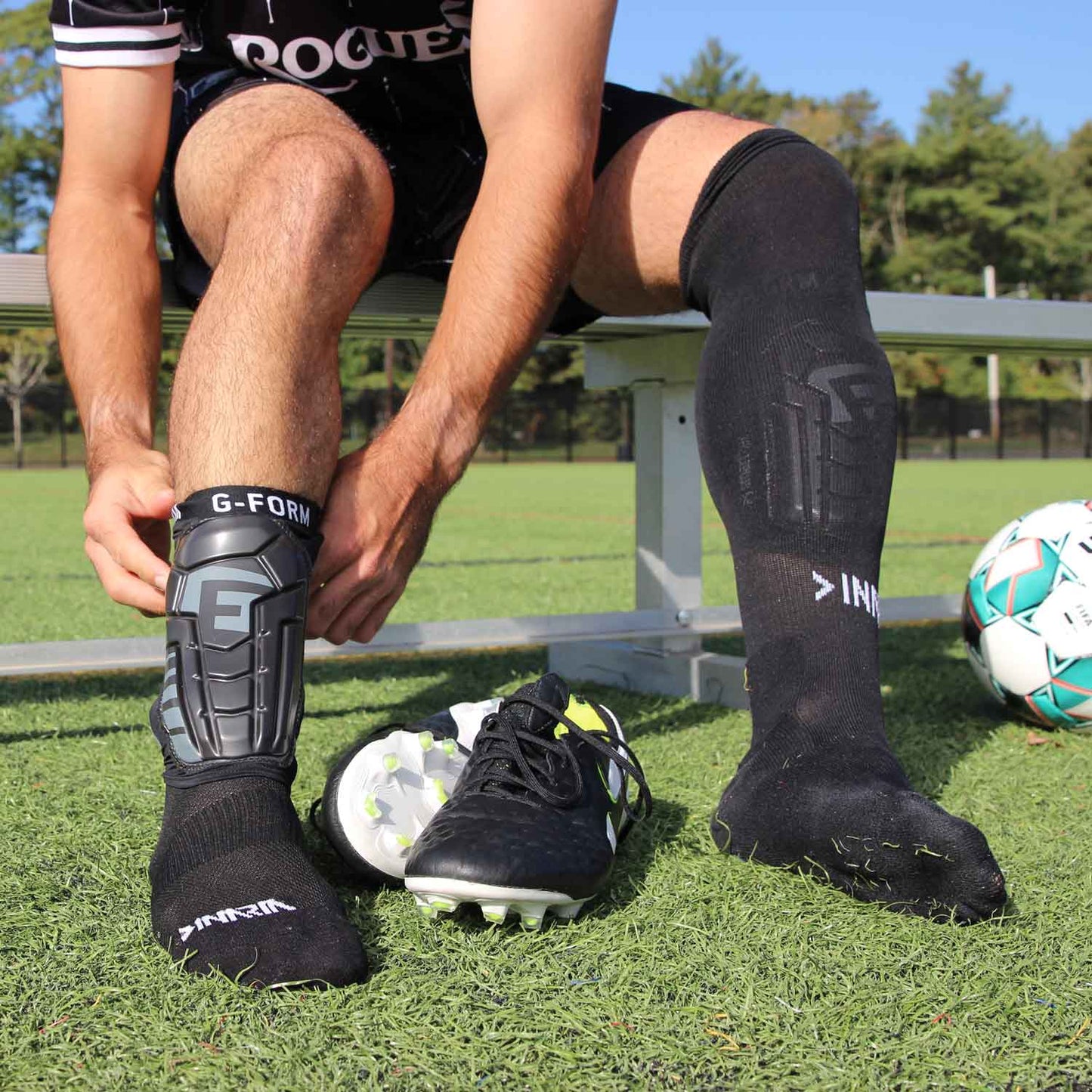 Pro-S Vento Soccer Shin Guard