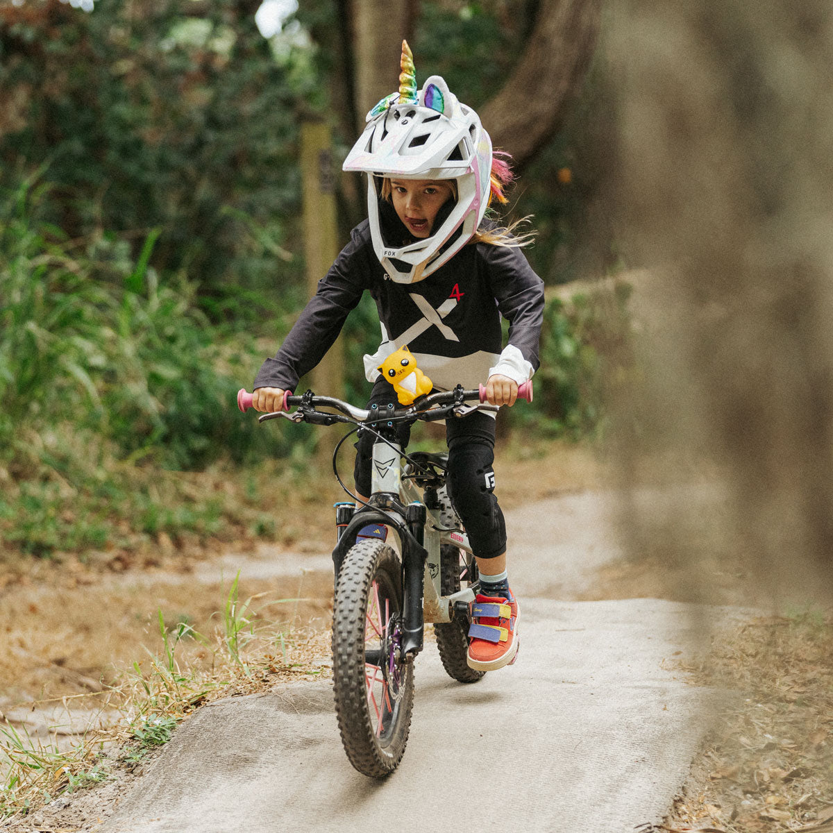 X4 MTB Knee Guards (Youth)